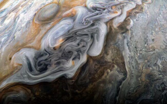 木星北北温带的黑暗反气旋