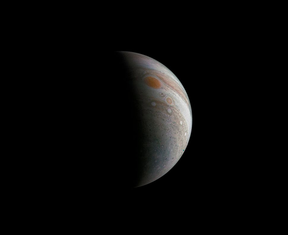 半明半暗的木星
